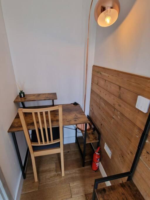 Greenhithe Two-Bedroom Cosy Country Lodge With Private Patio מראה חיצוני תמונה