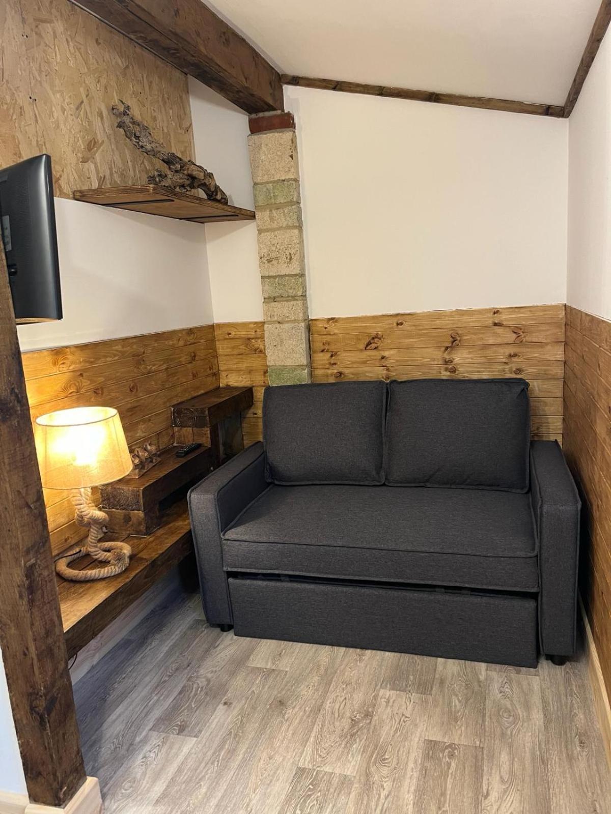 Greenhithe Two-Bedroom Cosy Country Lodge With Private Patio מראה חיצוני תמונה